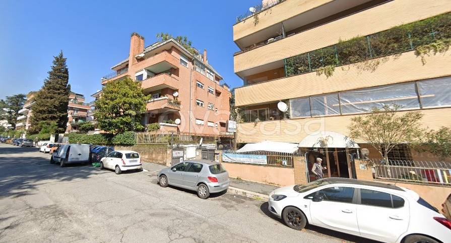 trivano in affitto a Roma in zona Della Vittoria