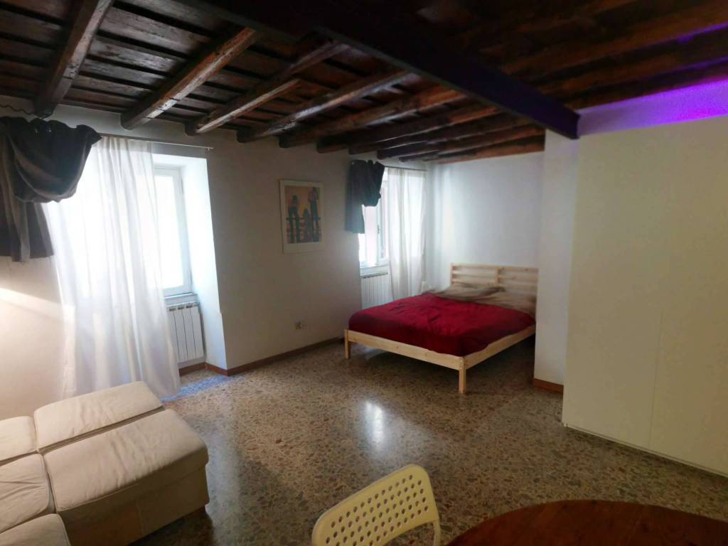 appartamento in affitto a Roma in zona Rione Monti/Campitelli