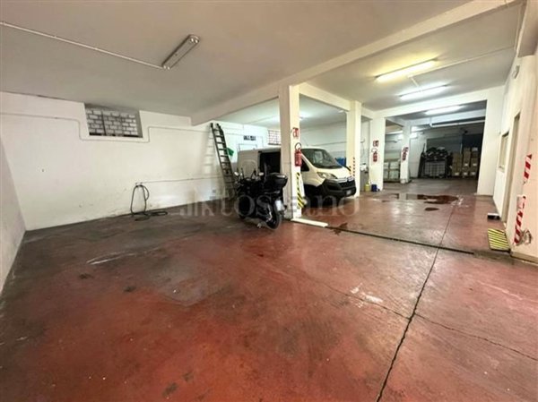 locale commerciale in affitto a Roma