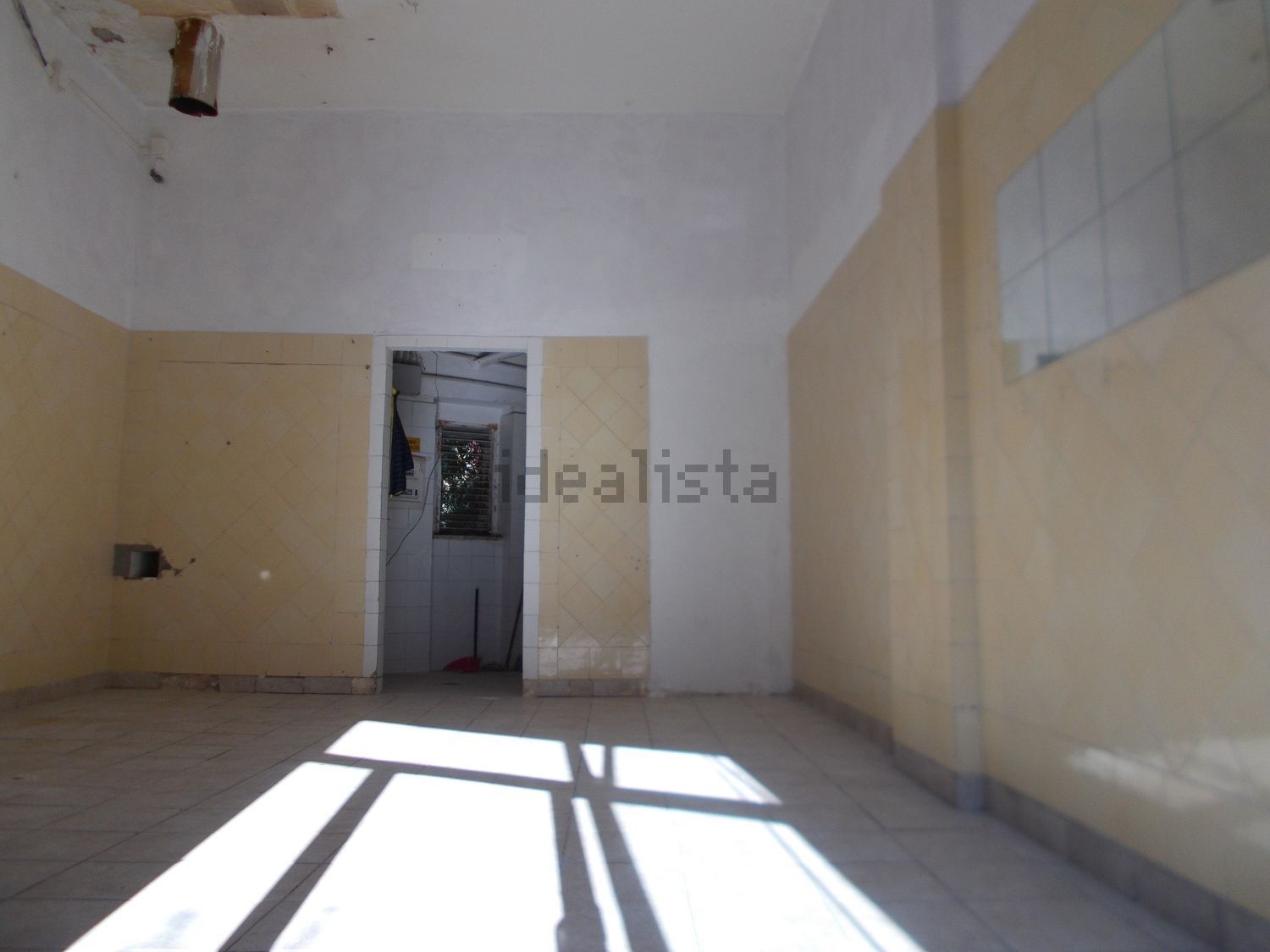 locale commerciale in affitto a Roma in zona Collatino