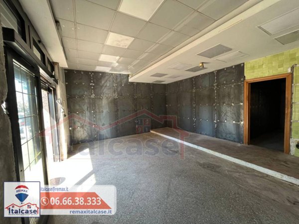 negozio in affitto a Roma in zona Primavalle