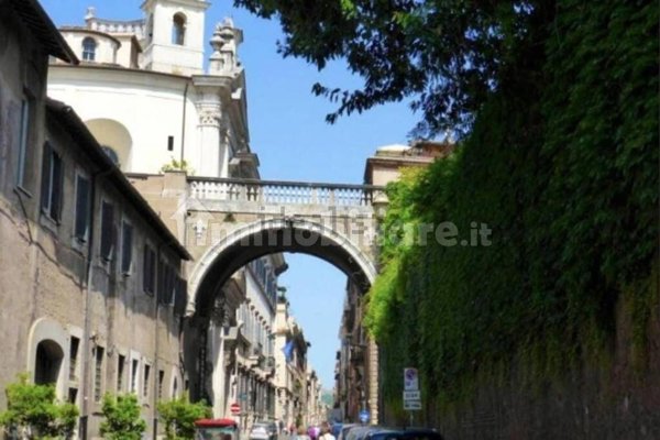 appartamento in affitto a Roma in zona Rione Regola
