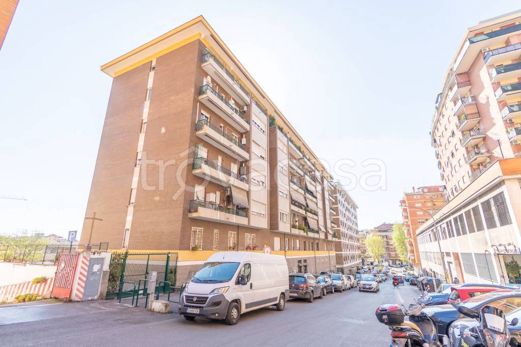 ufficio in affitto a Roma in zona Pietralata