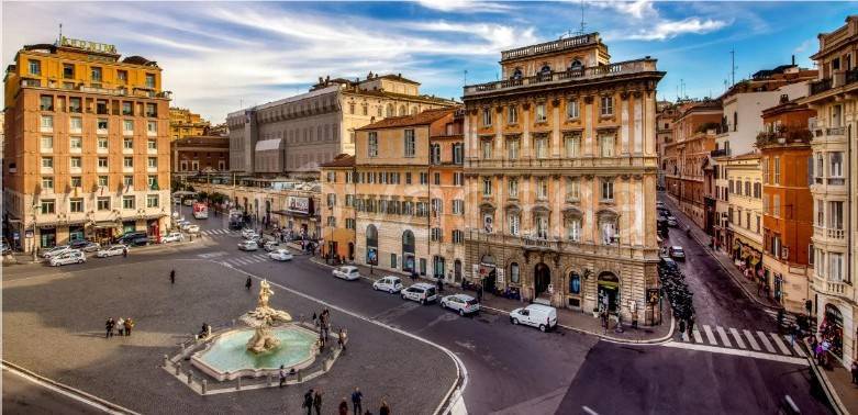 negozio in affitto a Roma in zona Trevi-Colonna