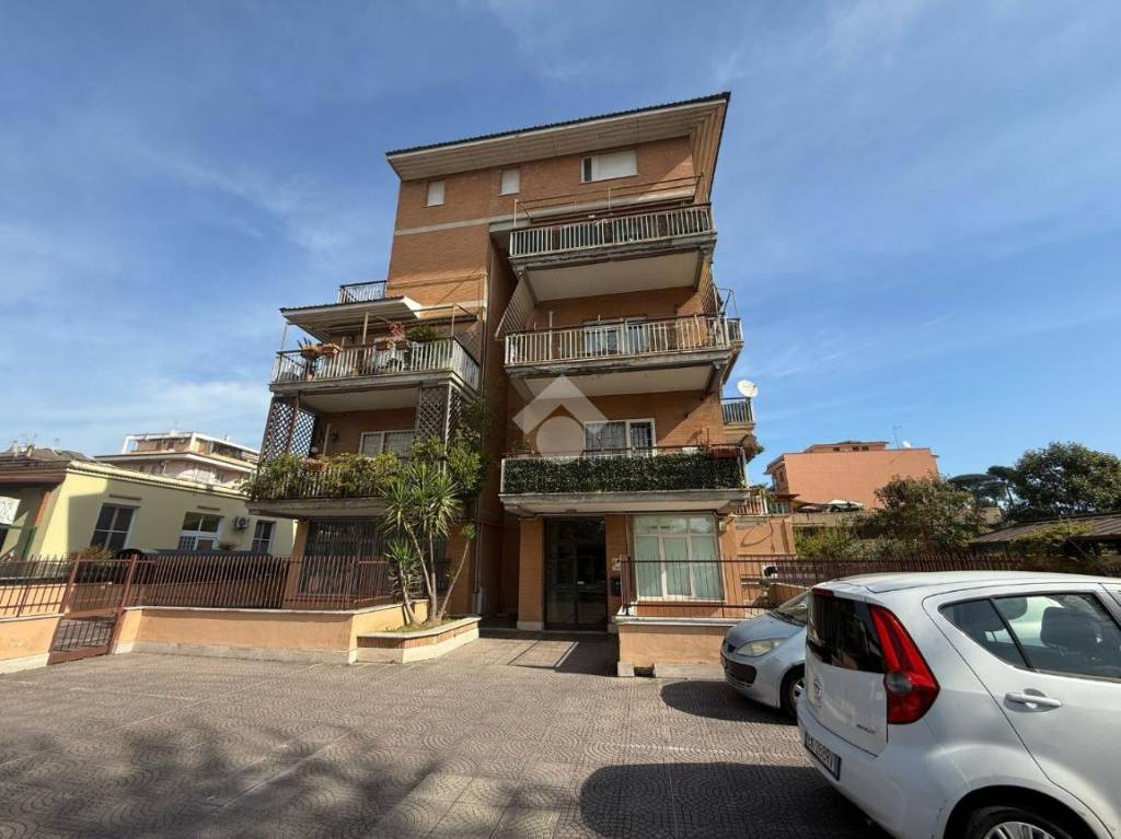 ufficio in affitto a Roma in zona Sette Bagni