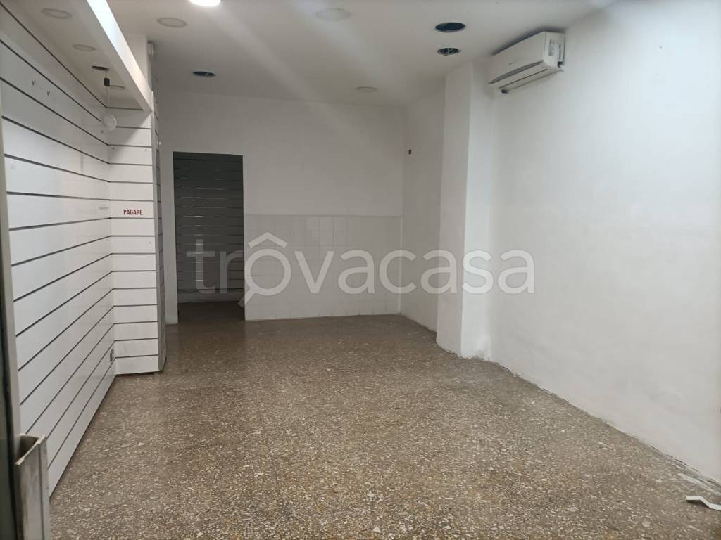 monolocale in affitto a Roma in zona Appio Latino
