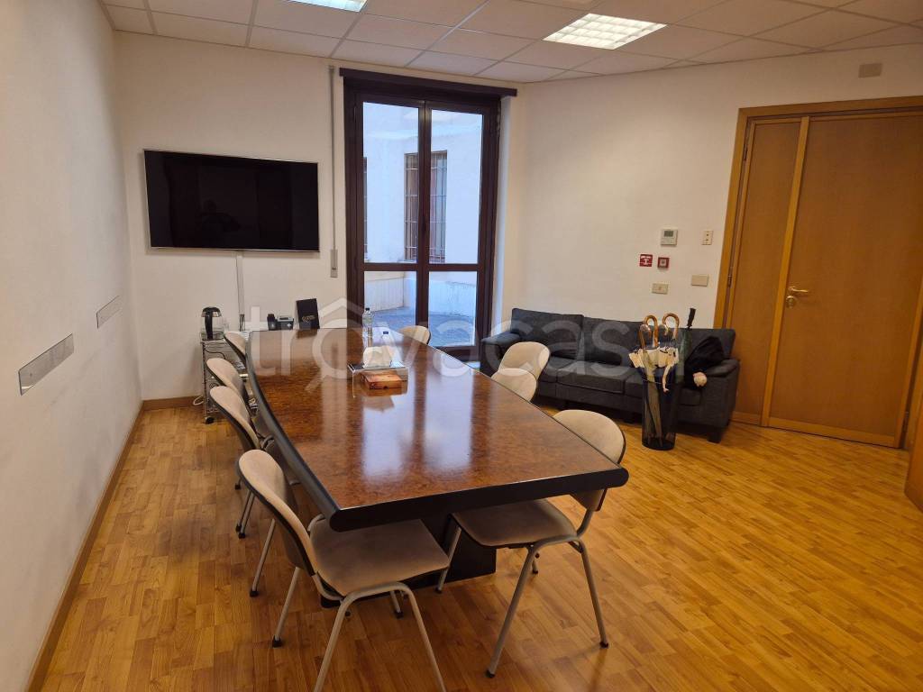 ufficio in affitto a Roma in zona Trevi-Colonna