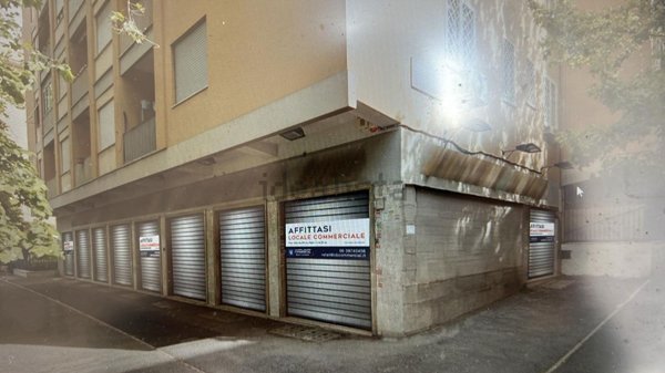 locale di sgombero in affitto a Roma in zona Ostiense