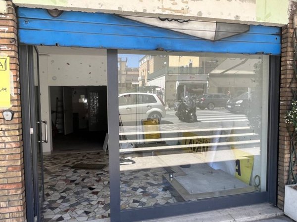 negozio in affitto a Roma in zona Torrevecchia
