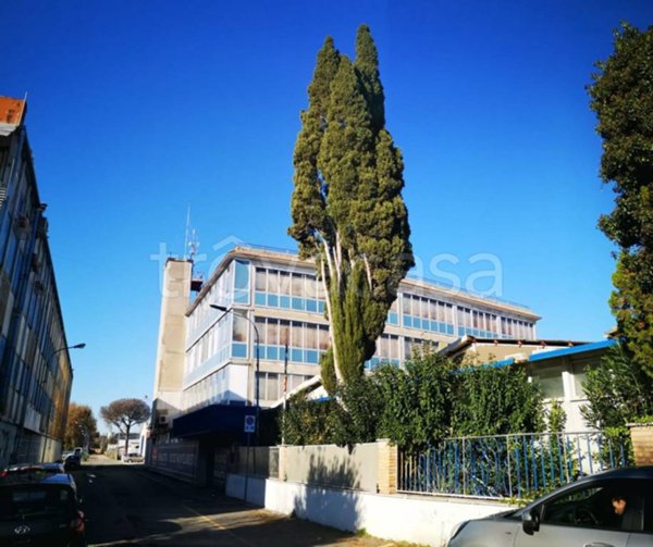 negozio in affitto a Roma in zona Sette Bagni