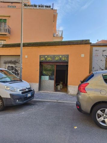 negozio in affitto a Roma in zona Ostia