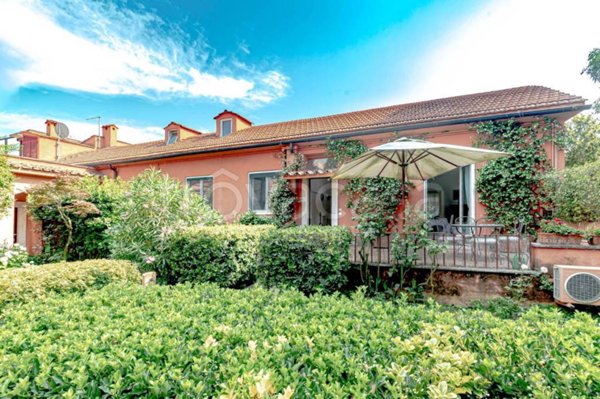 casa indipendente in affitto a Roma in zona Castel di Leva