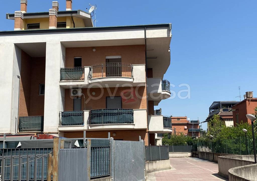 appartamento in affitto a Roma in zona Finocchio