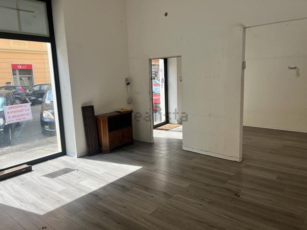 negozio in affitto a Roma