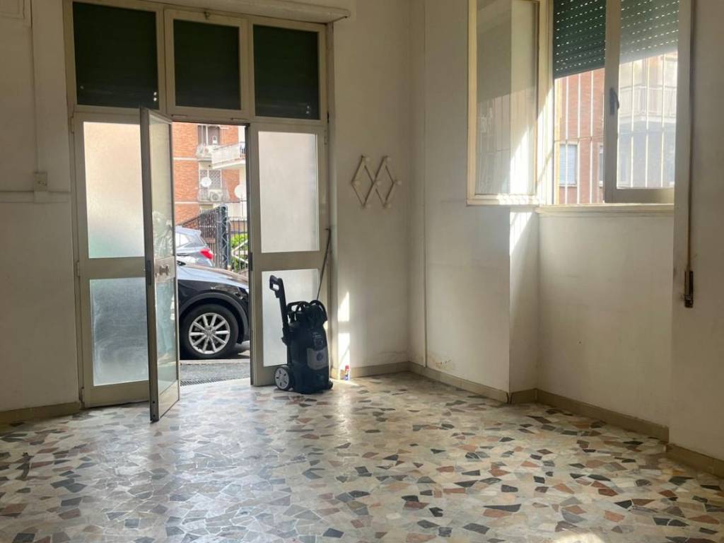 negozio in affitto a Roma in zona Aurelio