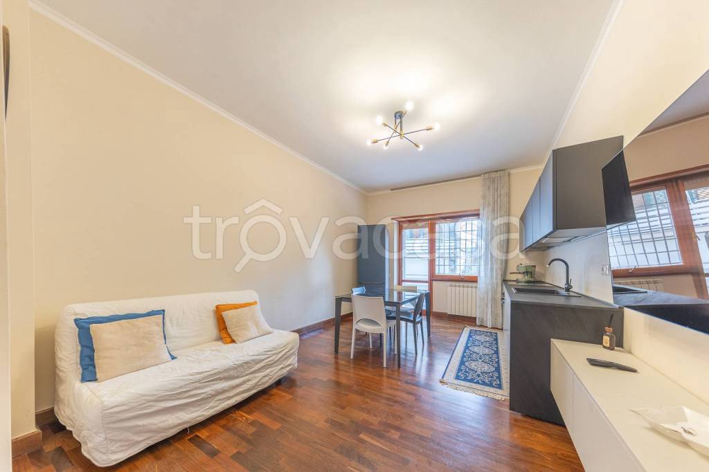 appartamento in affitto a Roma in zona EUR