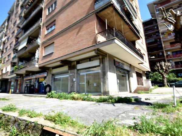 negozio in affitto a Roma in zona Portuense