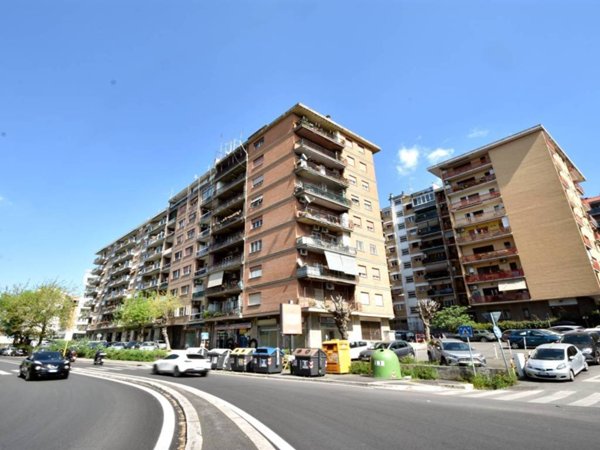 negozio in affitto a Roma in zona Portuense