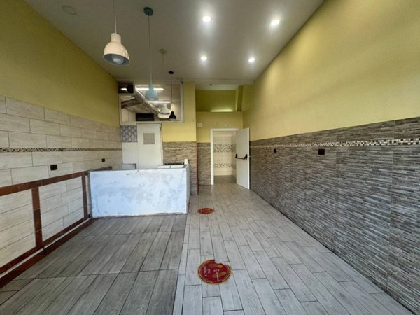 negozio in affitto a Roma in zona Castel Fusano