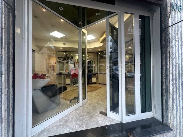 negozio in affitto a Roma