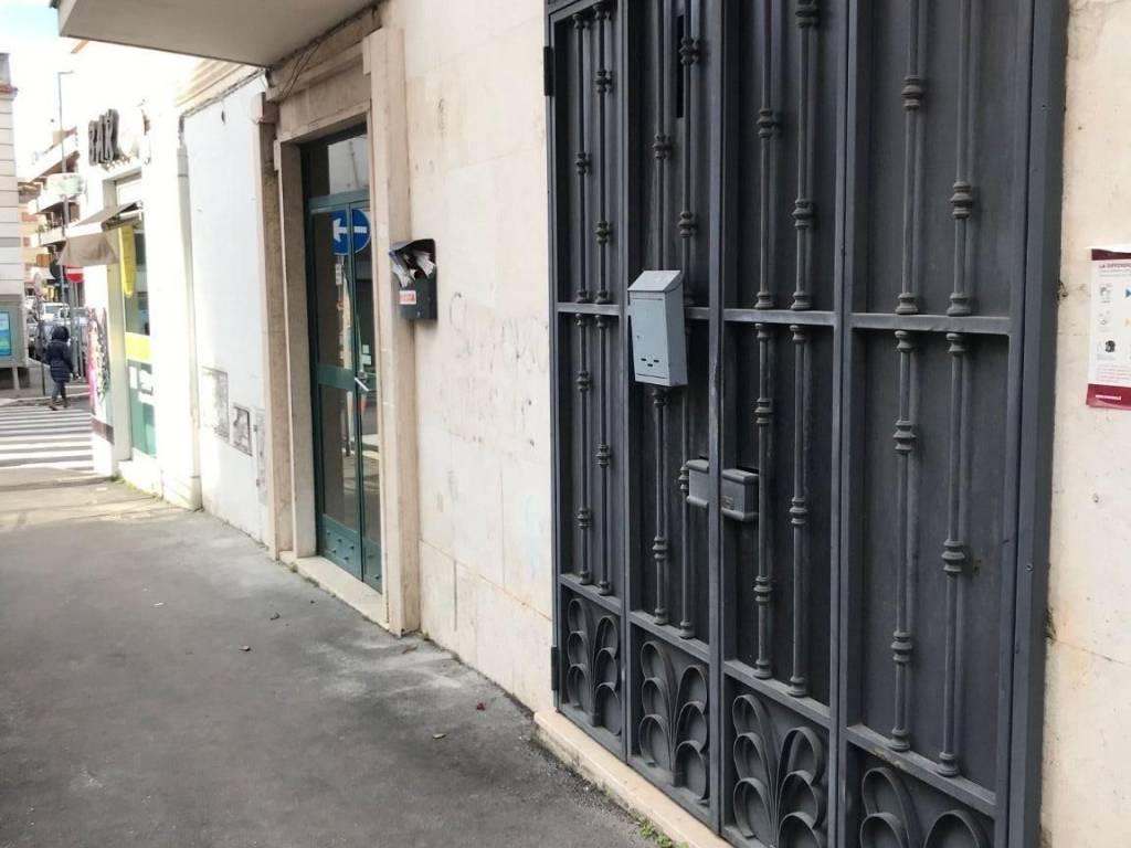 negozio in affitto a Roma in zona Aurelio