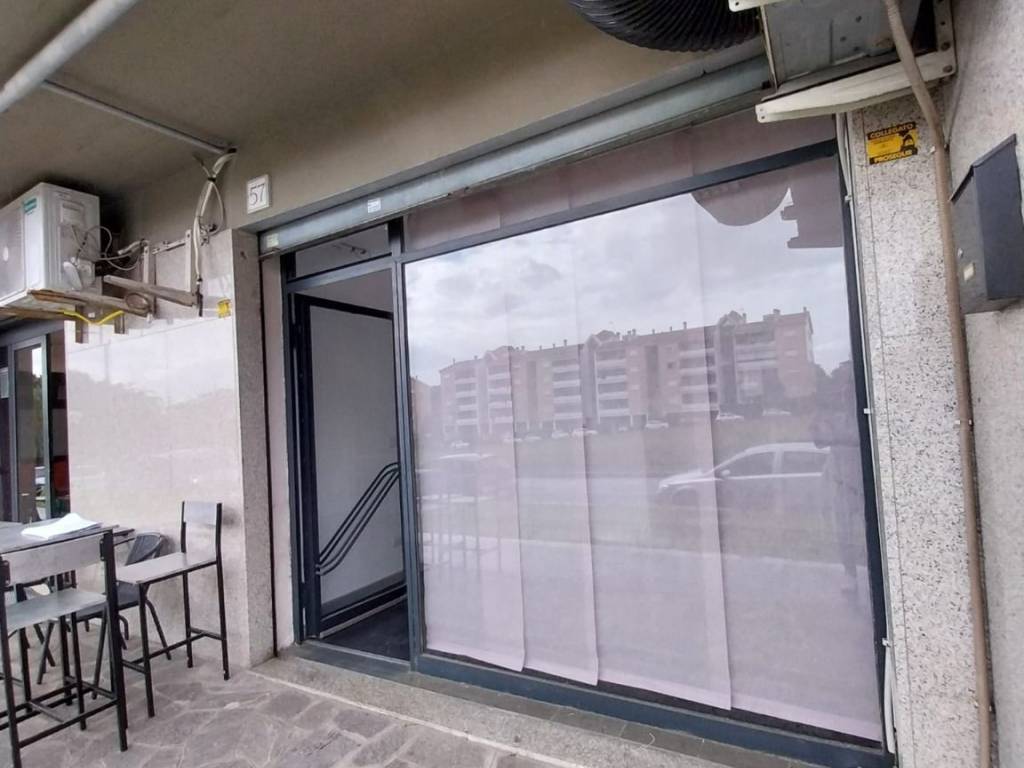 negozio in affitto a Roma in zona Portuense