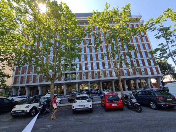 negozio in affitto a Roma in zona EUR