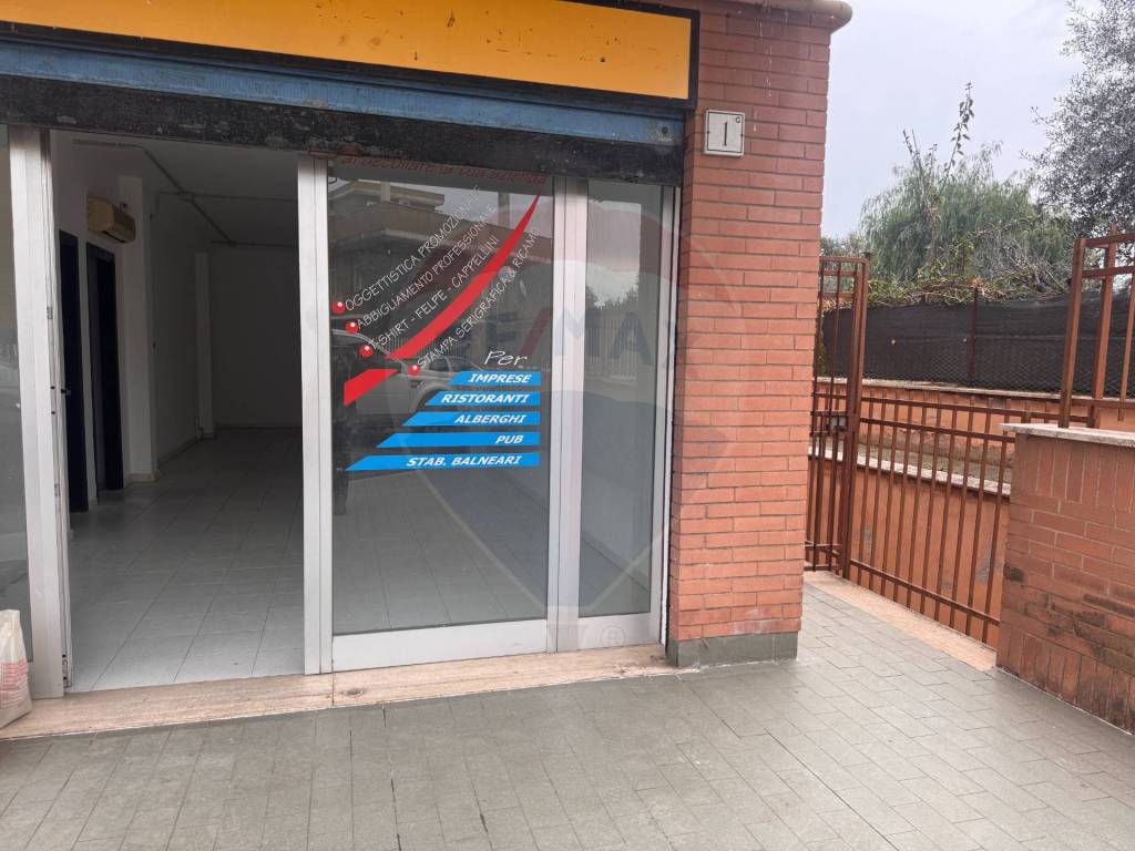 negozio in affitto a Roma in zona Aurelio