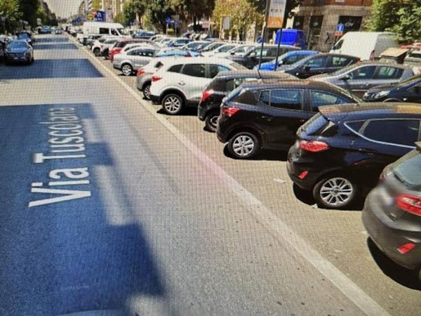 negozio in affitto a Roma in zona Cinecittà