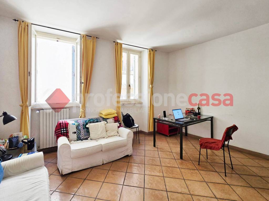 appartamento in affitto a Roma in zona Rione Regola