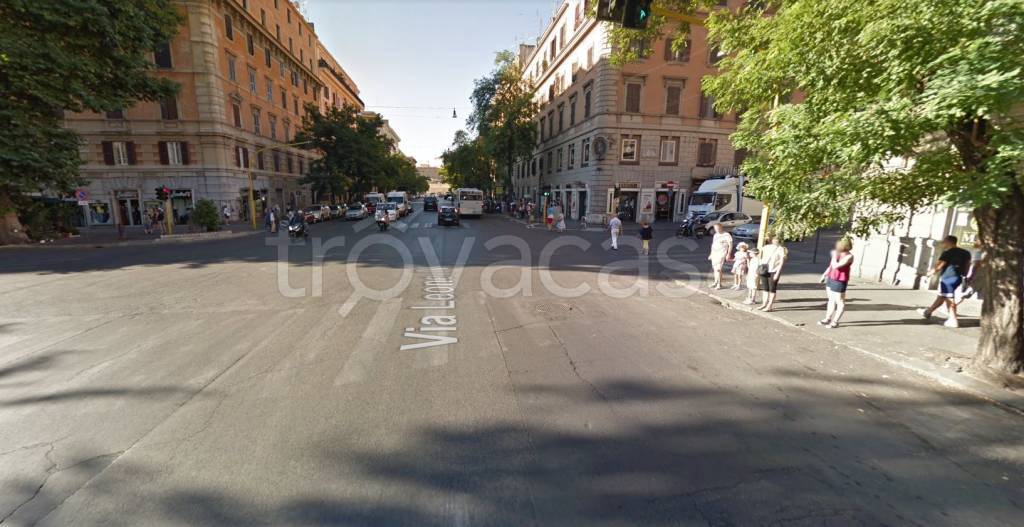 negozio in affitto a Roma in zona Rione Prati