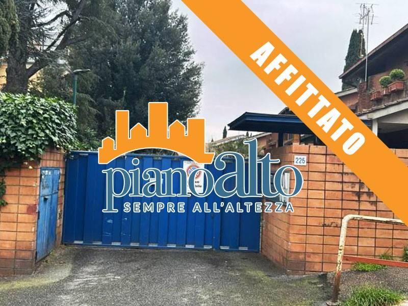 negozio in affitto a Roma in zona Tor di Quinto