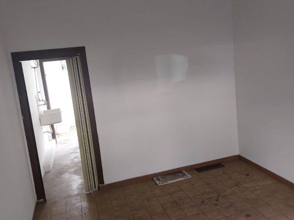negozio in affitto a Roma in zona Torrevecchia