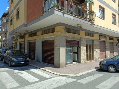 negozio in affitto a Roma