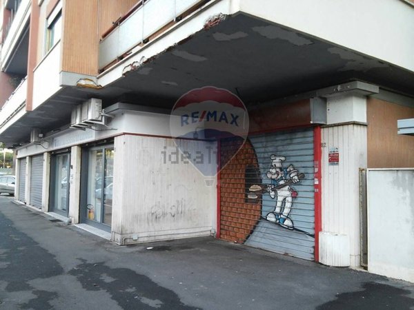 locale commerciale in affitto a Roma in zona Ostia