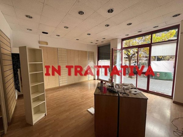 negozio in affitto a Roma in zona Tuscolano