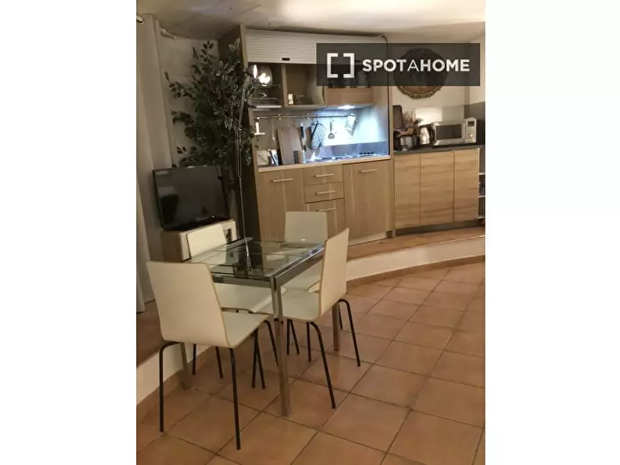 ufficio in affitto a Roma in zona Mostacciano