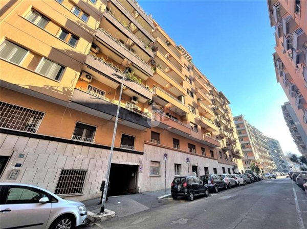 locale commerciale in affitto a Roma