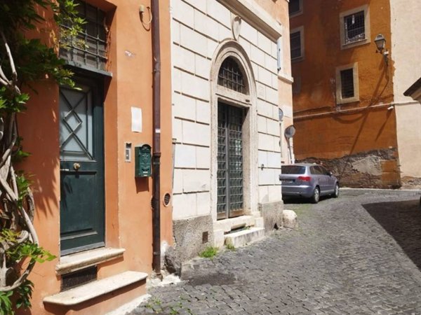 appartamento in affitto a Roma in zona Parione/Sant'Eustachio