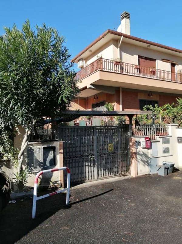 appartamento in affitto a Roma in zona Torre Gaia