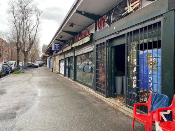 negozio in affitto a Roma in zona Appio Claudio