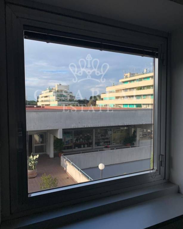 ufficio in affitto a Roma in zona Casal Palocco