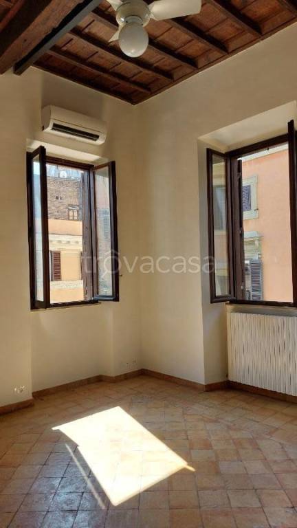 appartamento in affitto a Roma in zona Parione/Sant'Eustachio