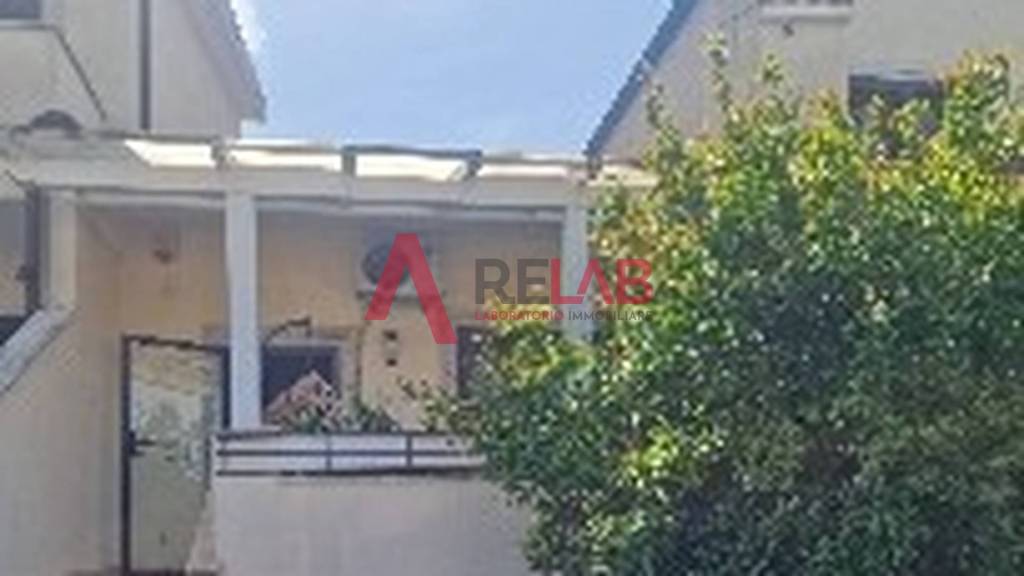 casa indipendente in affitto a Roma in zona Infernetto