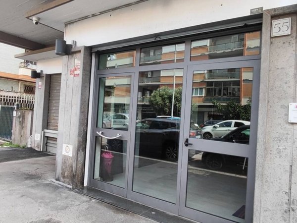 negozio in affitto a Roma in zona Ostia
