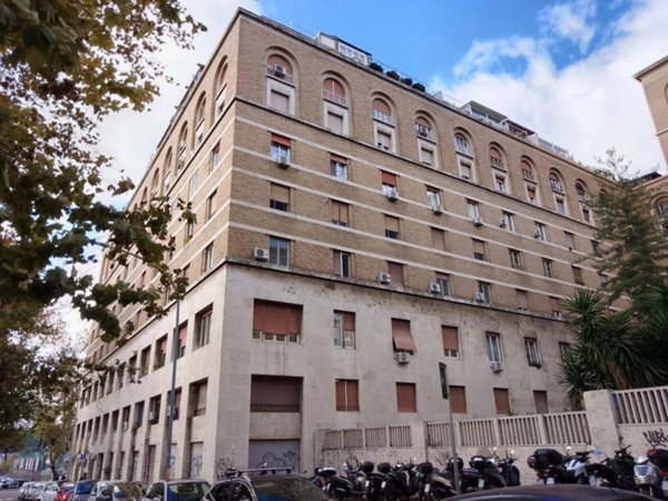 ufficio in affitto a Roma in zona Ostiense