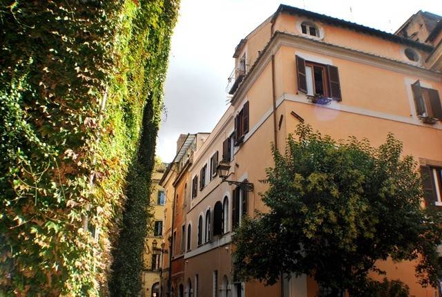 locale di sgombero in affitto a Roma in zona Trastevere