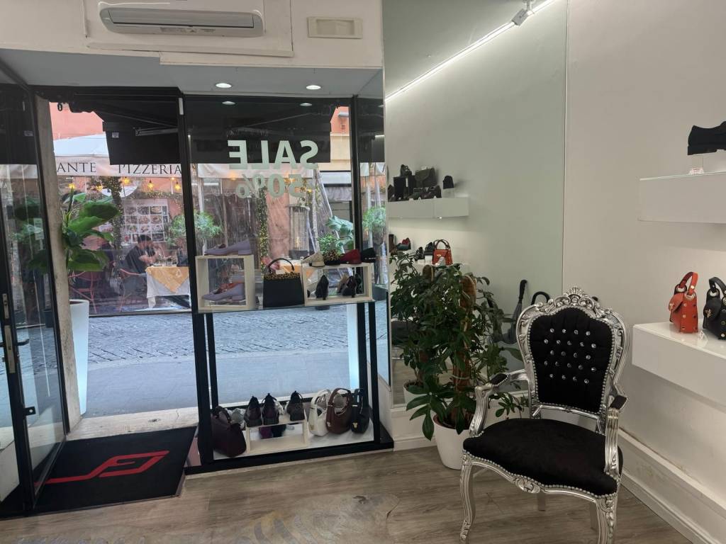 negozio in affitto a Roma in zona Campo Marzio