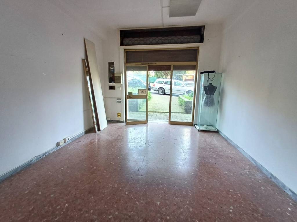negozio in affitto a Roma in zona Tor di Quinto