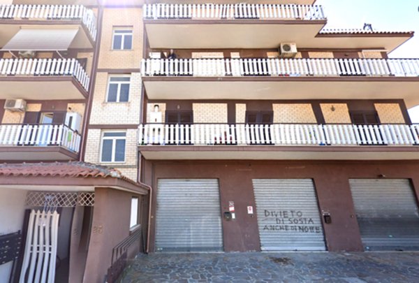 negozio in affitto a Roma in zona Torre Gaia